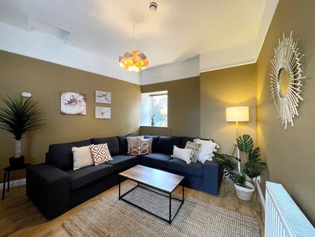 6 Bed Semi-Detached House, Upperthorpe, S6 - Photo 2