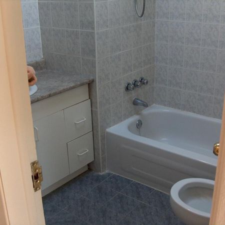 4 1/2 St. Leonard $1500 - Photo 4