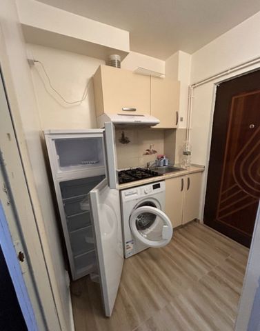 1300 ron! Garaoniera Podu Ros - Nicolina - Fotografie 3