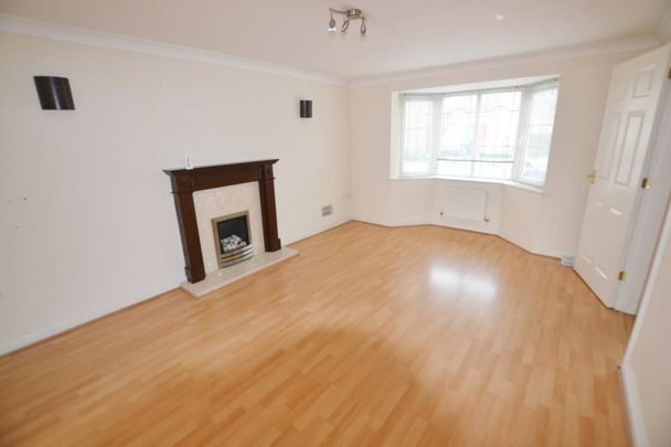 5 bedroom detached house to rent - Photo 1