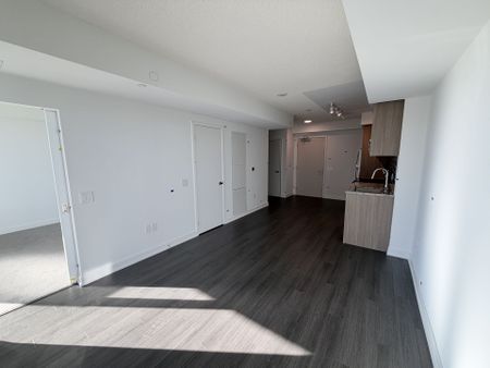 For Lease - 4010 Eglinton Avenue Unit# 1206, Toronto, Ontario - Photo 3