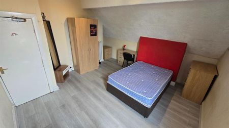 6 bedroom house to rent - Photo 3