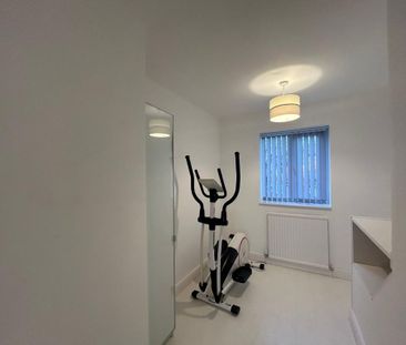 3 bedroom terraced house to rent - Photo 3