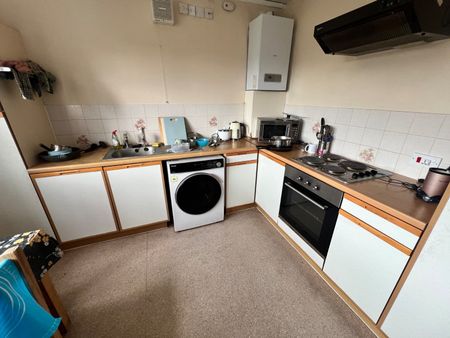 3 bedroom apartment to rent - Photo 5