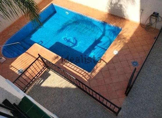 Alquiler de chalet pareado en Calle Violeta Parra - Photo 1