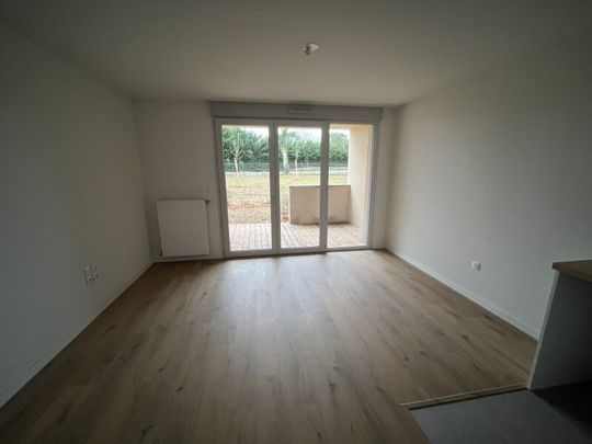 Location Appartement 2 pièces 41m² EAUNES 31600 - Photo 1