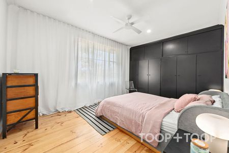 A home where nature and comfort coexist beautifully - 9 Month lease only - Photo 4