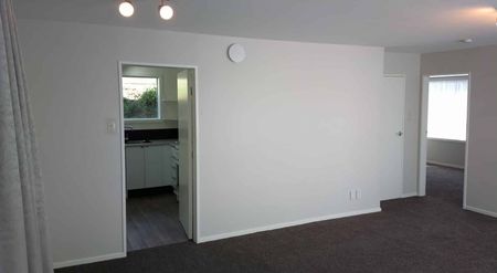 With 5 minutes to the Bus, Leave the Car at Home! - Photo 5