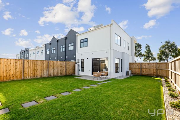 Style & Serenity - A Williams Landing Gem! - Photo 1