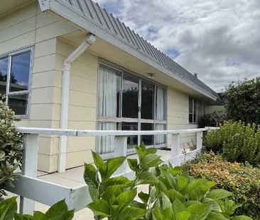 Spacious 3 bedroom in Acacia Bay - Photo 2