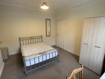 Cromer Street, Burton Stone Lane - P1233 - Photo 4