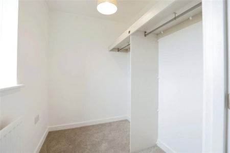 3 bedroom detached house to rent - Photo 4