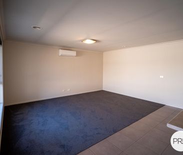 COMFORTABLE HOME IN PRIME LOCATION - Photo 6