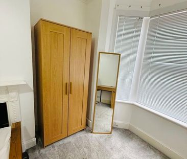 Room in a Shared House, Liverpool Road, RG1 - Photo 4