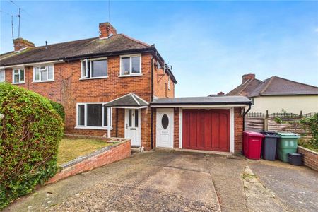 3 bedroom semi-detached house to rent - Photo 2