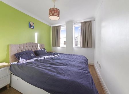 1 Bed Flat, New Caledonian Wharf, SE16 - Photo 4