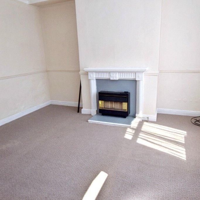 2 Bed Terraced House, Aberdeen Road, LS12 - Photo 1