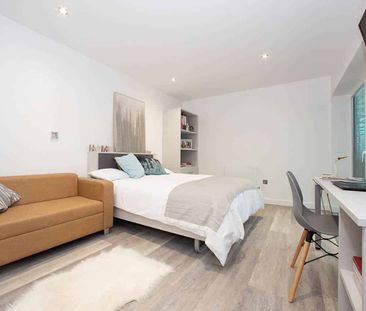 Bronze Studio - Photo 4