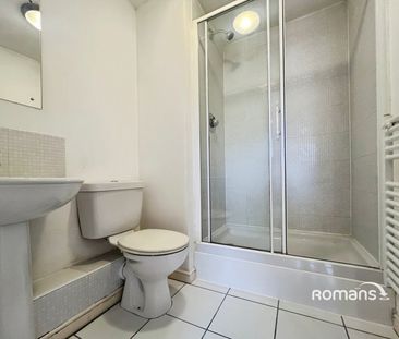 2 bedroom apartment to rent - Photo 2