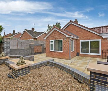 Two bedroom detached bungalow with spacious open grounds in Sonning... - Photo 5