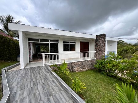 House - Photo 3