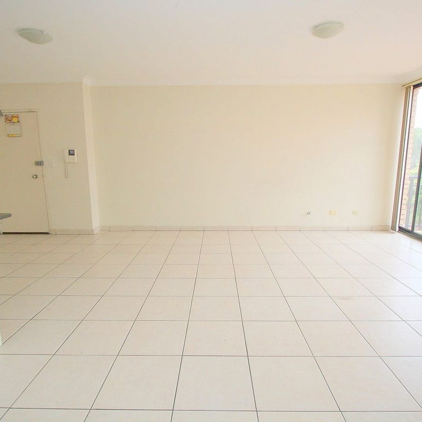 Top Floor Street Facing!! - Photo 1