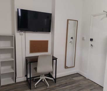 Room in a Shared House, Barras Lane, CV1 - Photo 4