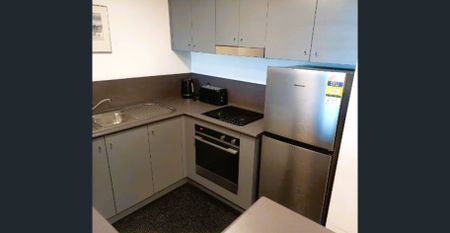 Residences @ 333 Exhibition St – Furnished 2 Bed /2 bath Apartment incl water - Photo 5
