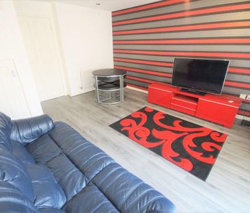 3 bedroom terraced house to rent - Photo 4