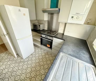 2 bedroom apartment to rent - Photo 6