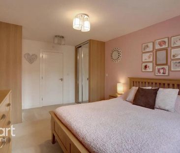 4 bedroom detached house to rent - Photo 4