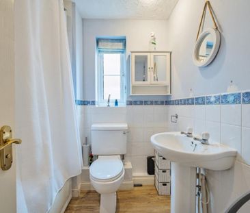 3 bedroom semi-detached house to rent - Photo 6