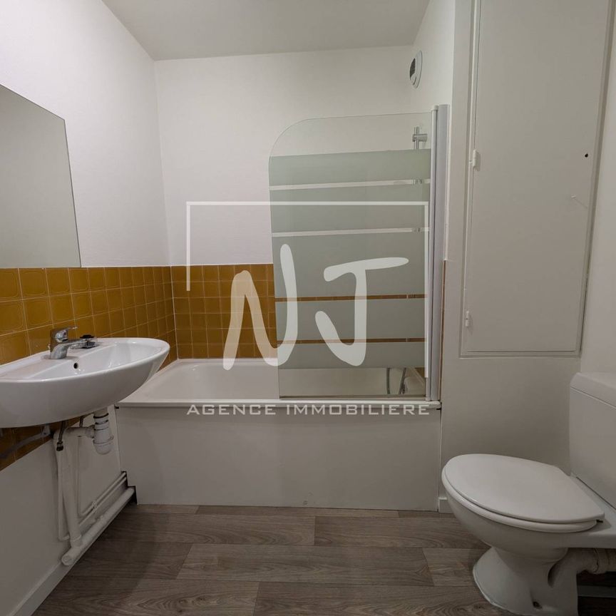 APPARTEMENT A LOUER ANGERS 49000 LA ROSERAIE 31 m² AVEC BALCON ET STATIONNEMENT PRIVATIF - Photo 1