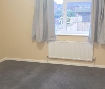 3 bedroom semi-detached house to rent - Photo 6