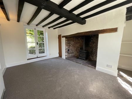 Church Cottages Goodnestone, The Street, Goodnestone - Photo 2