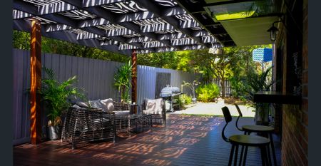 SPACIOUS FAMILY HOME IN PRIME HIGHETT POCKET! - Photo 4