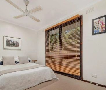 Unit 2/31 Iris Road, Glen Iris. - Photo 3