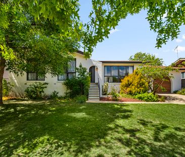 7 Phoenix Place, Giralang ACT 2617 - House For Rent | Domain - Photo 6