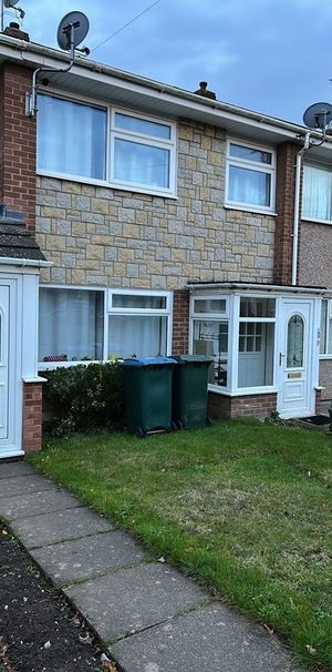 3 Bed Terraced House, Job's Lane, CV4 - Photo 2