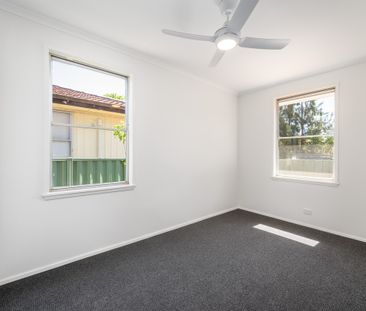 Immaculate Fully Renovated Home Near Craigmuir Lakes - Photo 1