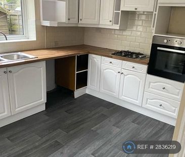 3 bedroom semi-detached house to rent - Photo 4