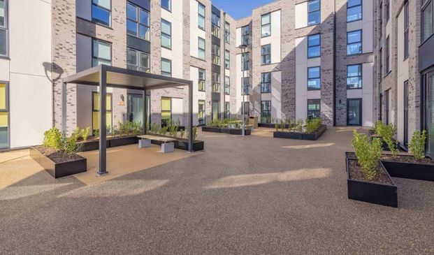 Gold Ensuite - Photo 1