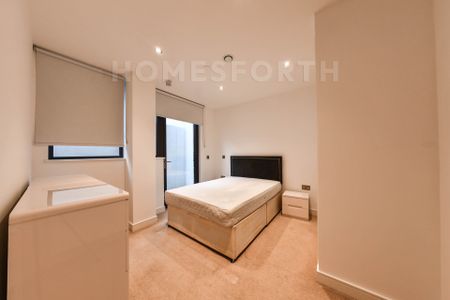 1 Bedroom Flat - Photo 2