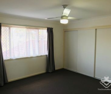 Resort Style Townhouse in Central Thorneside Location - Photo 3