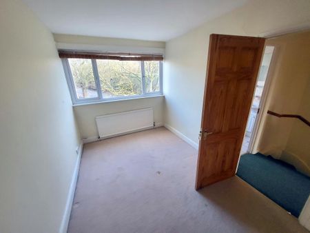 3 bedroom semi-detached house to rent - Photo 3