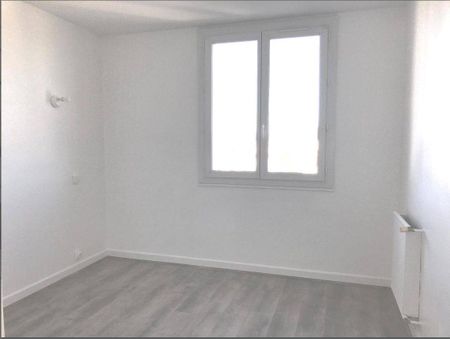 Location appartement 4 pièces 70.45 m² à Romans-sur-Isère (26100) - Photo 2