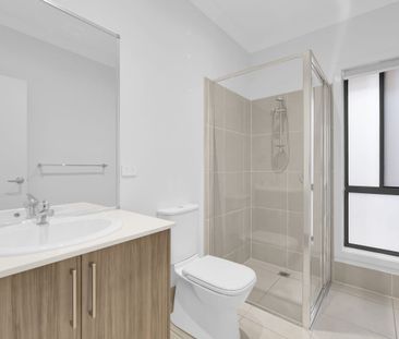 Four bedroom, family home now available! - Photo 6