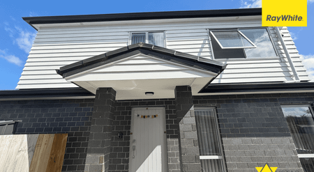 Modern 4-Bed, 2-Bath Family Gem Near Schools & Transport - Photo 4