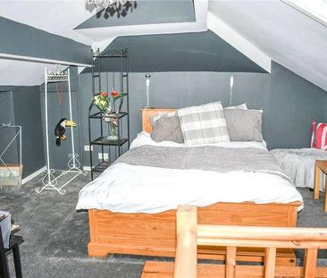Glenholm Road, Baildon, West Yorkshire, BD17 - Photo 2