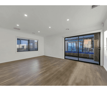 Please contact catie@sweeneyea.com.au for private inspections. - Photo 1